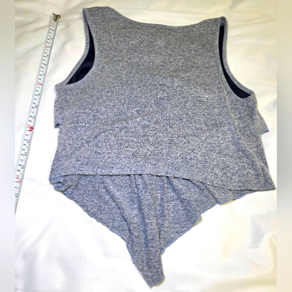 Best Cody Tiered Crop Top- Size Lg Blue - Picture 3 of 5